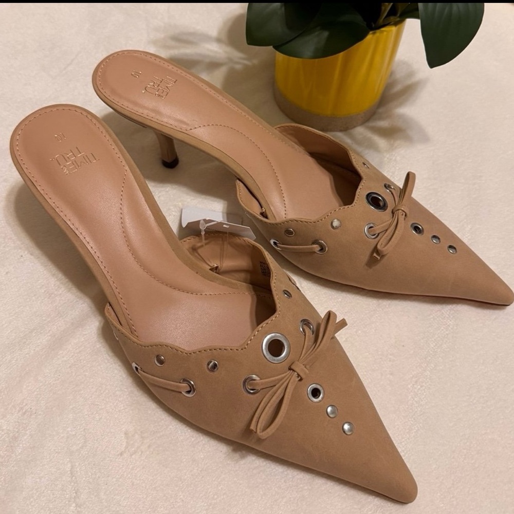 Time and Tru Women's Studded Kitten Heel Mules, Tan, Size 10